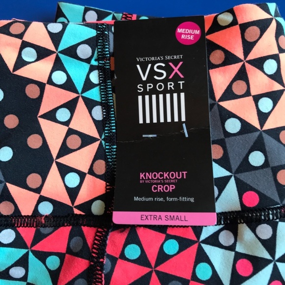 NWT Victoria’s Secret Knockout Sport Crop Pants - Picture 2 of 7